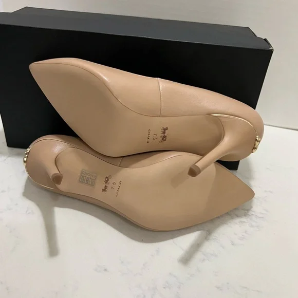 Coach Tan Stiletto Heels Pointed Toe - Picture 9 of 9